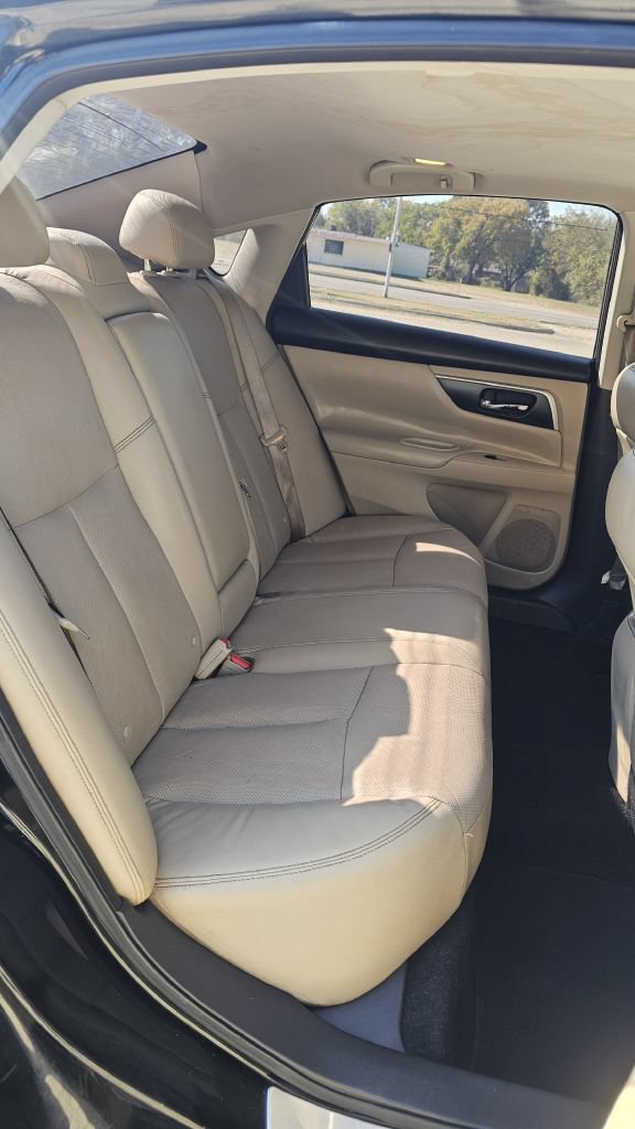 Used 2016 Nissan Altima 2.5 SL w/ 2.5 Technology w/LED Package FWD image 9