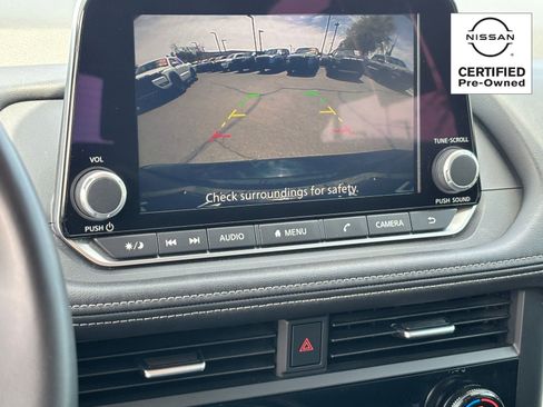 Certified 2025 Nissan Rogue SV FWD image 25