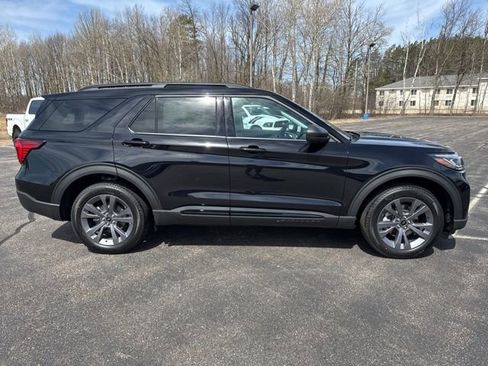 New 2026 Ford Explorer Active AWD/4WD image 17
