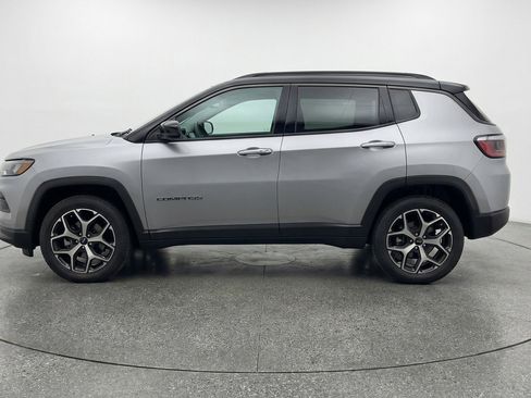 Used 2025 Jeep Compass Limited AWD/4WD image 5