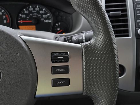 Used 2021 Nissan Frontier SV w/ Midnight Edition Floor Mats RWD image 17