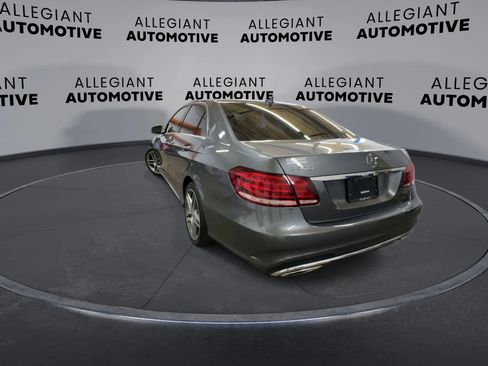 Used 2016 Mercedes-Benz E 400 Sedan image 8