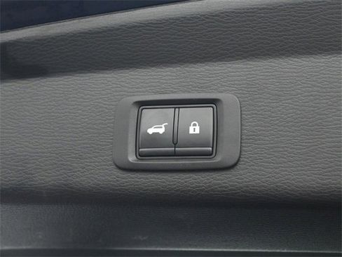 Used 2024 Mitsubishi Outlander SE image 29