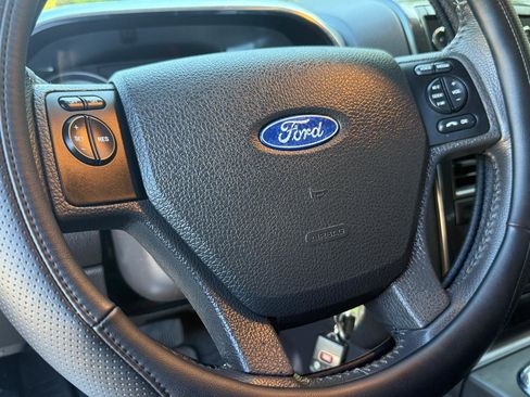 Used 2010 Ford Explorer Sport Trac XLT RWD image 23