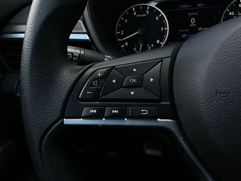 Used 2025 Nissan Altima 2.5 SV image 32