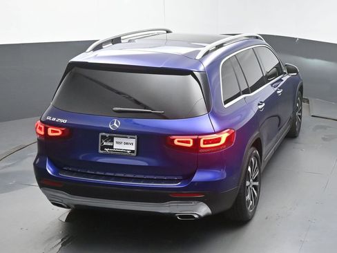 Used 2021 Mercedes-Benz GLB 250 w/ Premium Package image 49