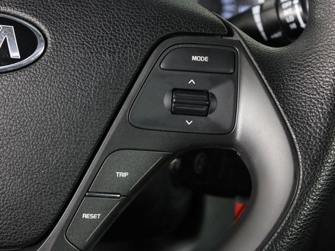 Used 2017 Kia Forte LX image 24