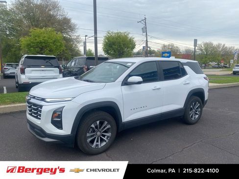 Used 2026 Chevrolet Equinox LT AWD/4WD image 9
