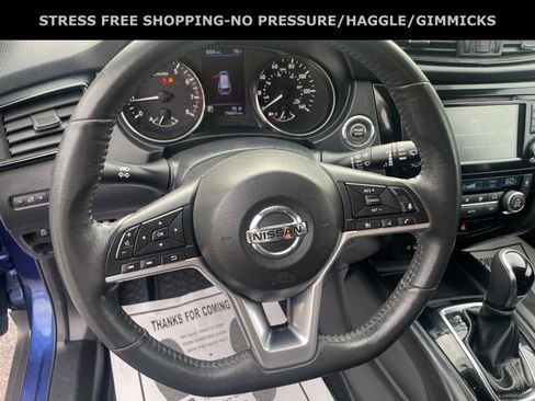 Used 2018 Nissan Rogue SV w/ Premium Package image 19