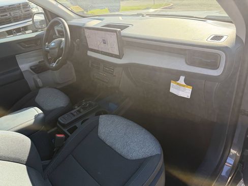 New 2026 Ford Maverick XLT w/ XLT Luxury Package FWD image 7