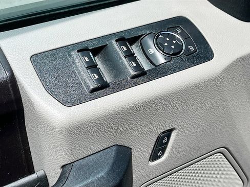 Used 2019 Ford F150 XL w/ Equipment Group 101A Mid AWD/4WD image 17