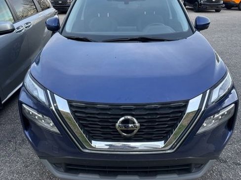 Used 2021 Nissan Rogue SV image 4