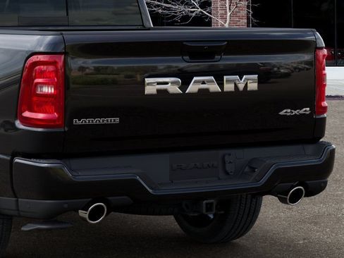 New 2026 RAM 1500 Laramie AWD/4WD image 13