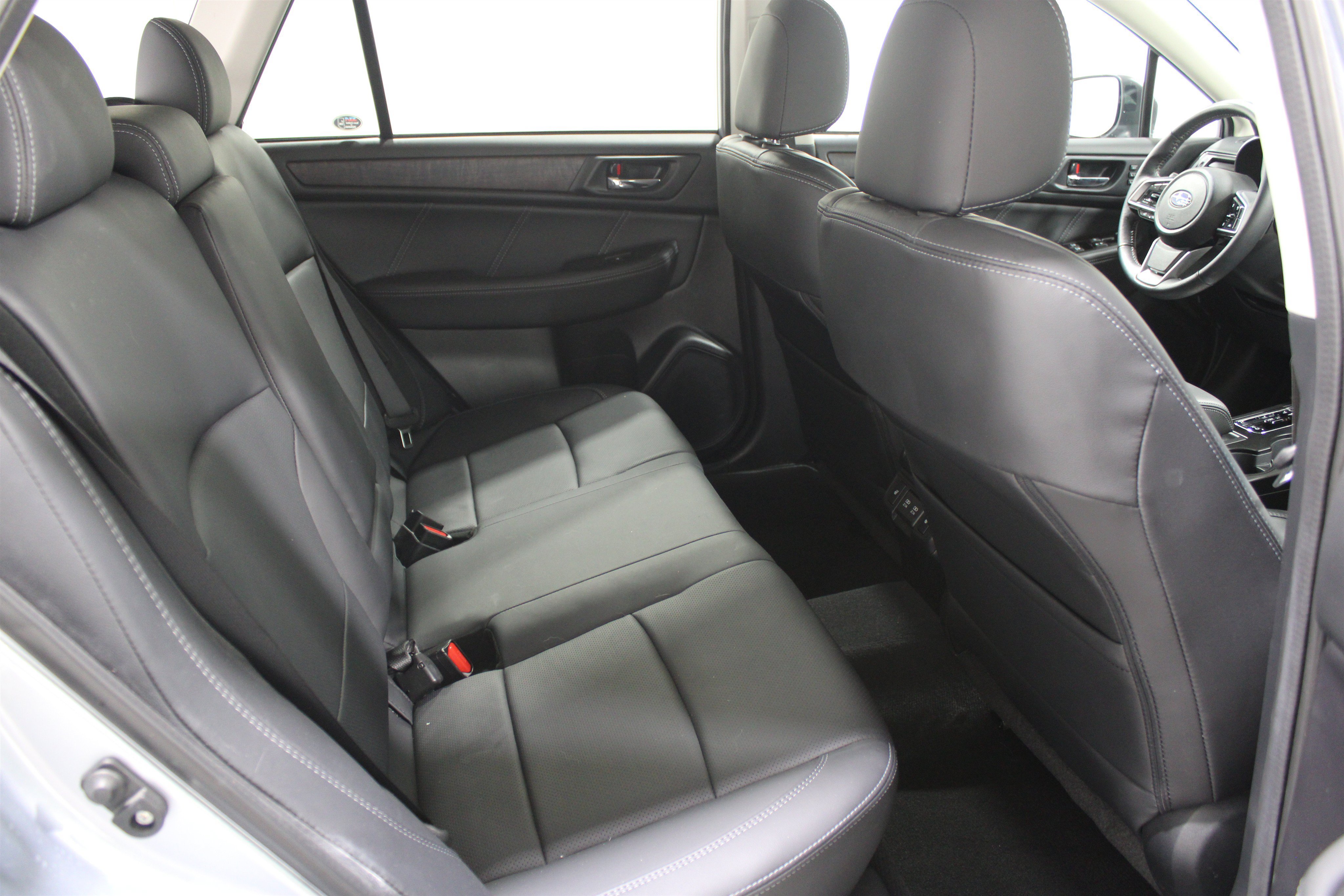 Used 2019 Subaru Outback 2.5i Limited AWD/4WD image 32