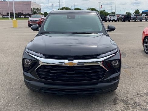 Used 2025 Chevrolet TrailBlazer LS w/ LS Convenience Package AWD/4WD image 10