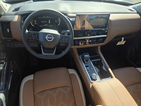 New 2026 Nissan Pathfinder Platinum w/ Accent Package AWD/4WD image 10