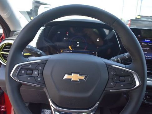 New 2026 Chevrolet Trax LT w/ LT Convenience Package FWD image 26