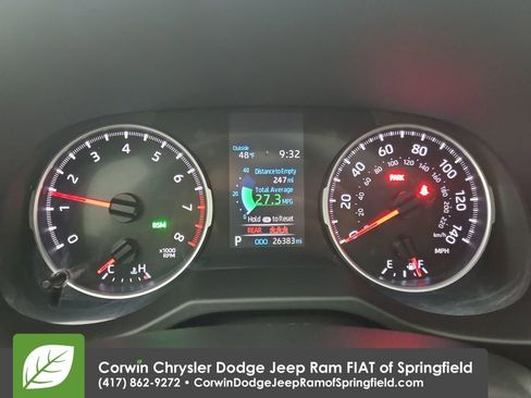 Used 2021 Toyota RAV4 XLE Premium AWD/4WD image 22