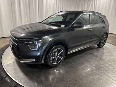 New 2025 Kia Niro SX
