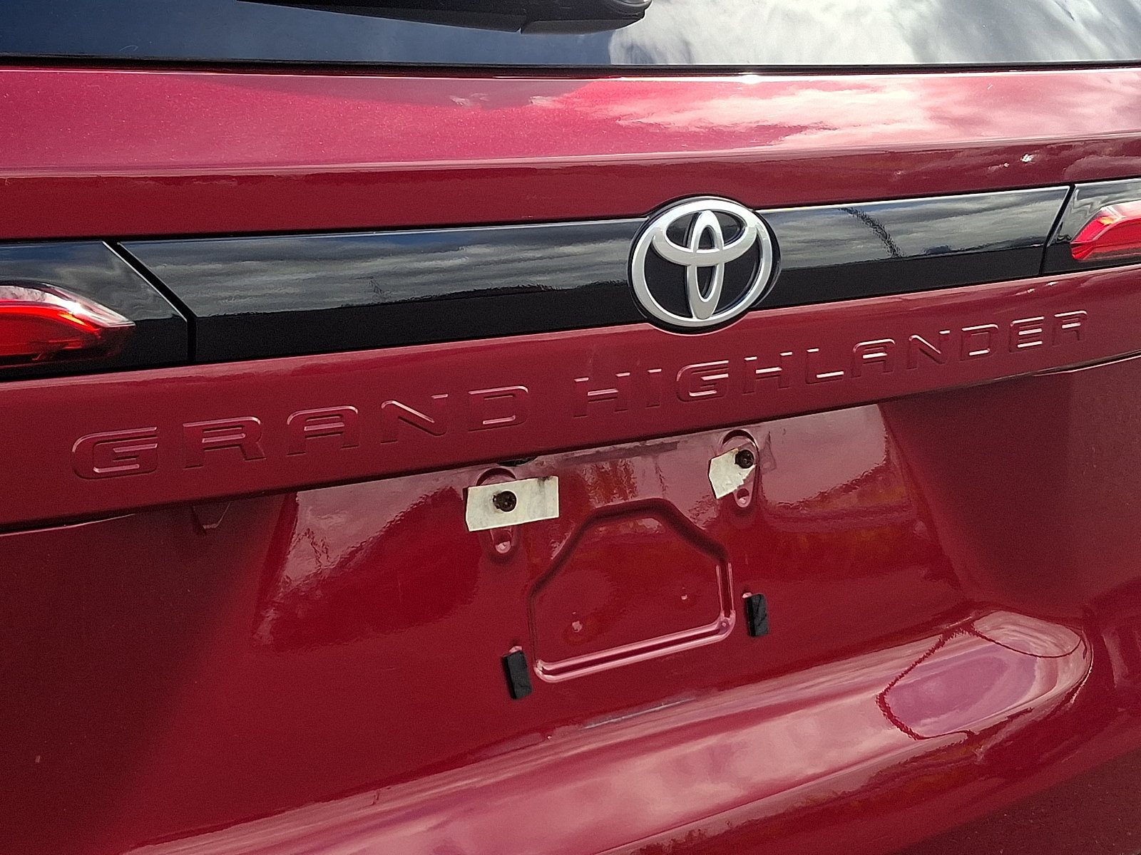 Used 2024 Toyota Grand Highlander AWD image 32