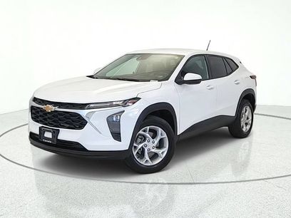 Used 2025 Chevrolet Trax LS w/ LS Convenience Package