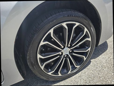 Used 2015 Toyota Corolla S FWD image 14