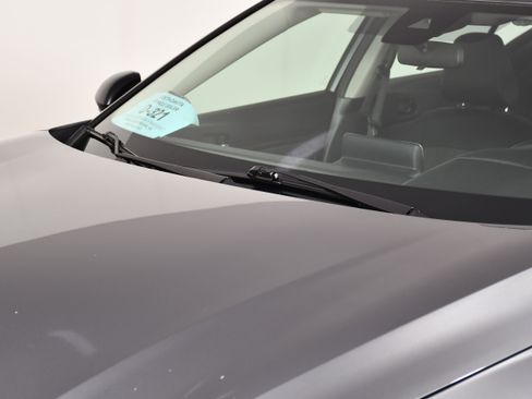 Used 2024 Nissan Altima 2.5 SV FWD image 12