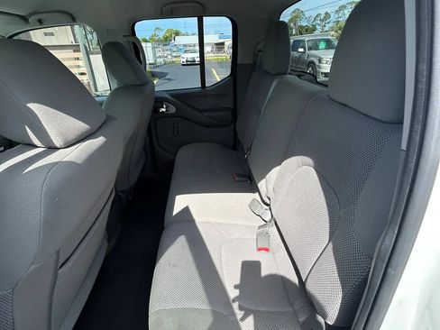 Used 2018 Nissan Frontier SV RWD image 21