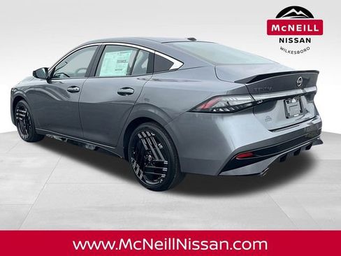 New 2026 Nissan Sentra SR w/ Floor Mat Package image 5