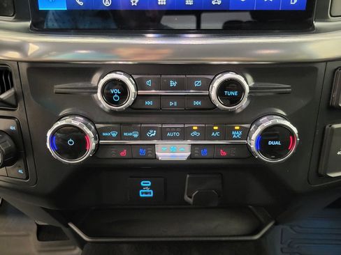 Used 2022 Ford F150 Lariat w/ Equipment Group 501A Mid image 11