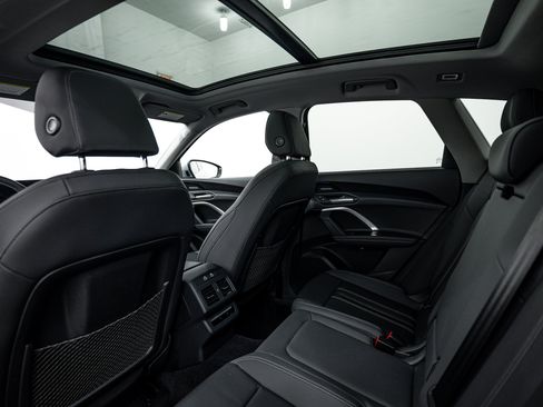 Used 2025 Audi Q5 Premium Plus w/ Premium Plus AWD/4WD image 19