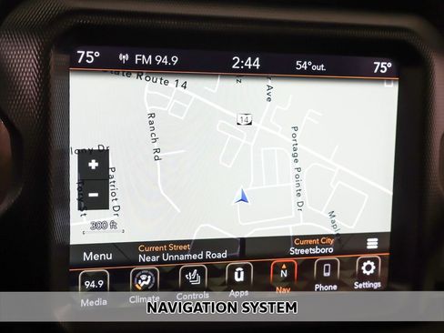 Used 2022 Jeep Wrangler Unlimited Sahara w/ Cold Weather Group AWD/4WD image 3