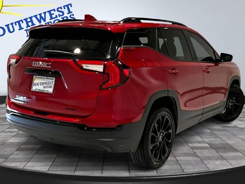 Used 2024 GMC Terrain SLE w/ Driver Convenience Package AWD/4WD image 6
