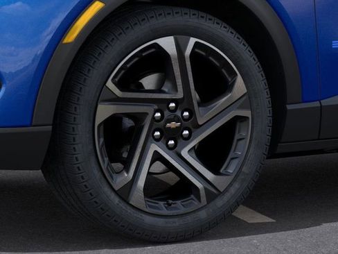 New 2026 Chevrolet Equinox EV LT image 9