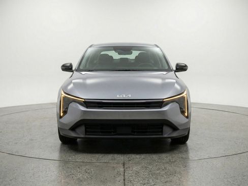 Used 2025 Kia K4 LXS image 2