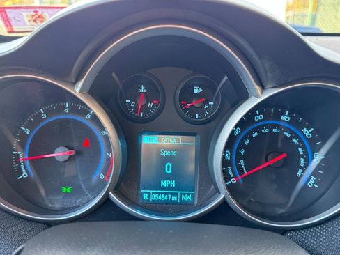 Used 2013 Chevrolet Cruze LT image 17