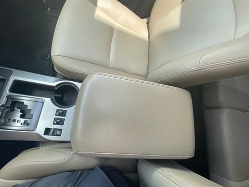 Used 2022 Toyota 4Runner SR5 Premium w/ Moonroof Package AWD/4WD image 34