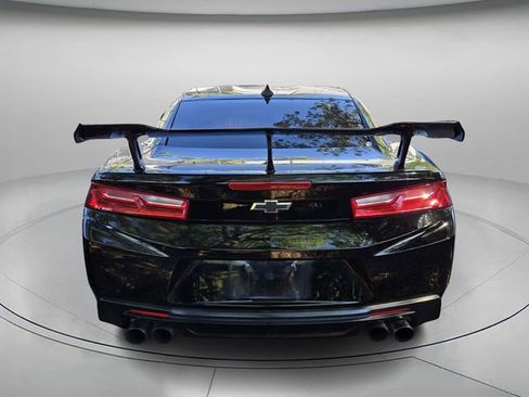 Used 2018 Chevrolet Camaro LT image 5