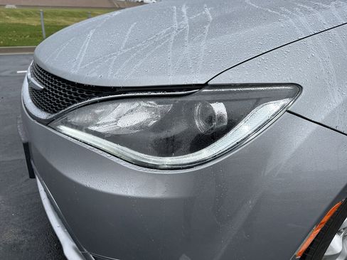 Used 2019 Chrysler Pacifica Limited image 6