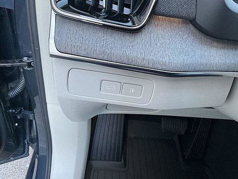 New 2026 Volvo XC90 T8 Ultra w/ Protection Package Premier AWD/4WD image 19