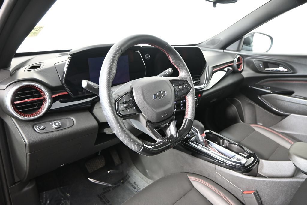 Used 2026 Chevrolet Trax RS w/ Driver Confidence Package FWD image 22