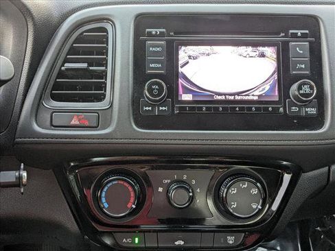Used 2020 Honda HR-V LX image 14