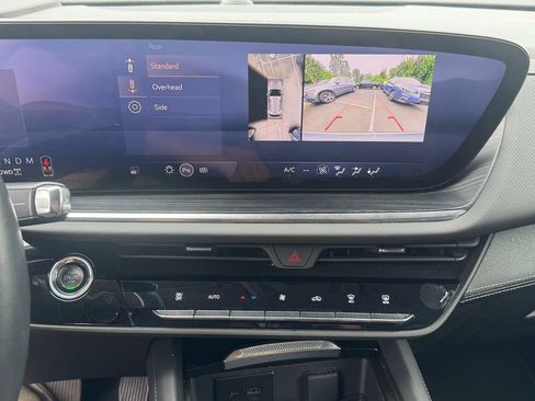 Used 2024 Buick Envision Preferred AWD/4WD image 18