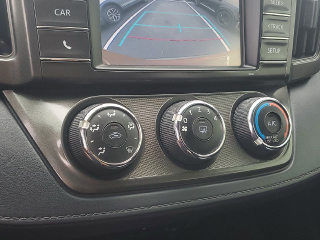 Used 2015 Toyota RAV4 LE FWD image 20