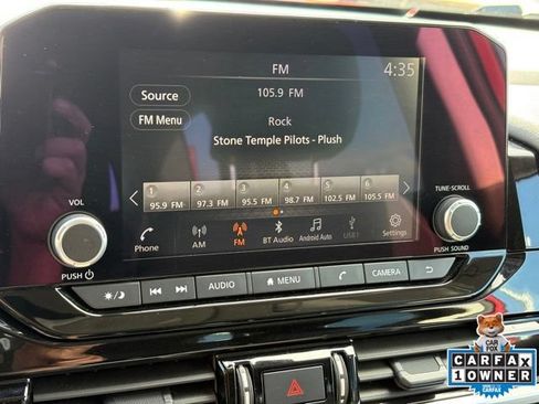 Used 2024 Nissan Pathfinder SV AWD/4WD image 16