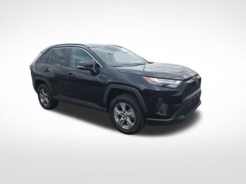 Used 2024 Toyota RAV4 XLE image 3