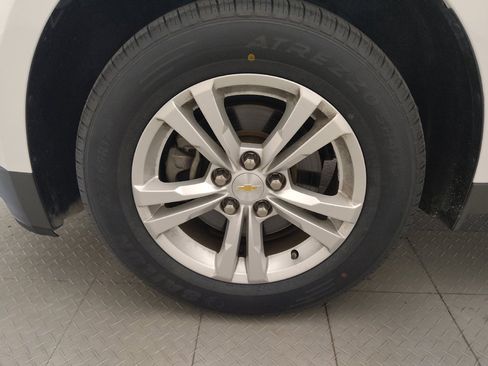 Used 2017 Chevrolet Equinox LS FWD image 31