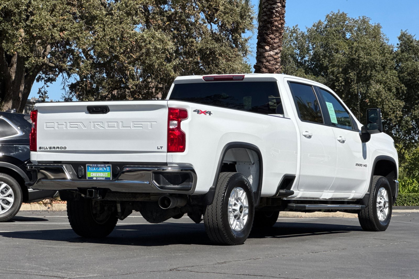 Used 2025 Chevrolet Silverado 2500 LT w/ Convenience Package AWD/4WD image 3