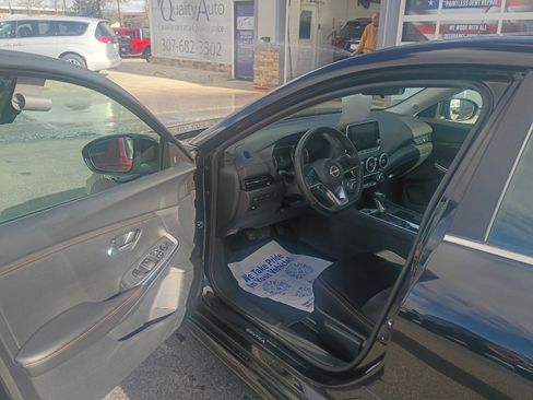 Used 2024 Nissan Sentra SR FWD image 9