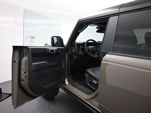 New 2026 Ford Bronco Badlands image 8